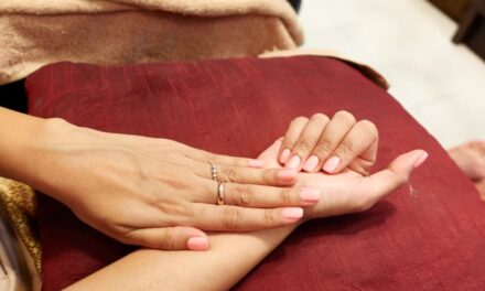 Experts say these are the best nail colors for mature hands