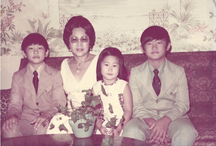  Jerry Myong, Susan Myong, Anne Myong, Joe Myong.
