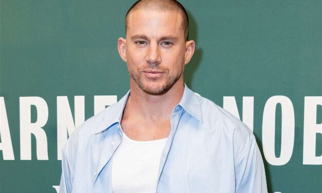Dwayne Johnson’s $712M Franchise Co-Star Earned Abysmally Low Salary as a Stripper: “We made like 60 bucks a night” – FandomWire