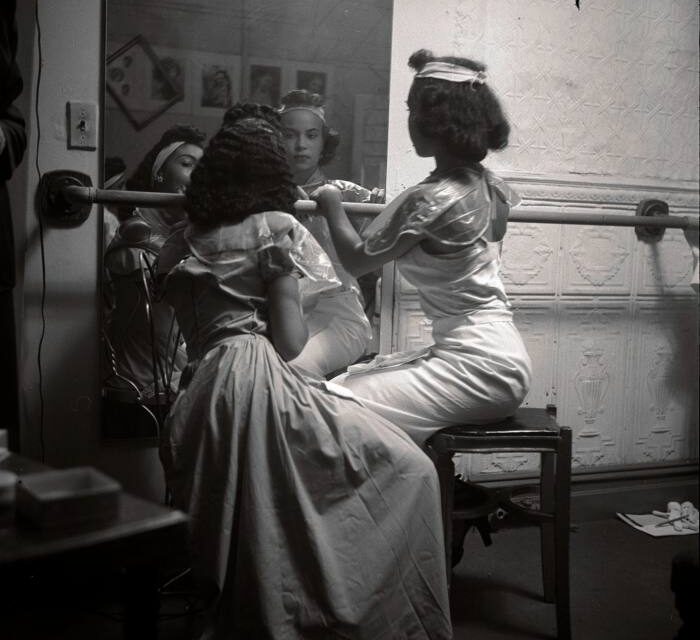 Eve Arnold’s forgotten photographs of the 1950s Harlem fashion scene