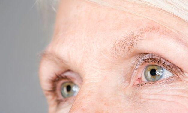So That’s Why Your Eyebrows Thin As You Get Older