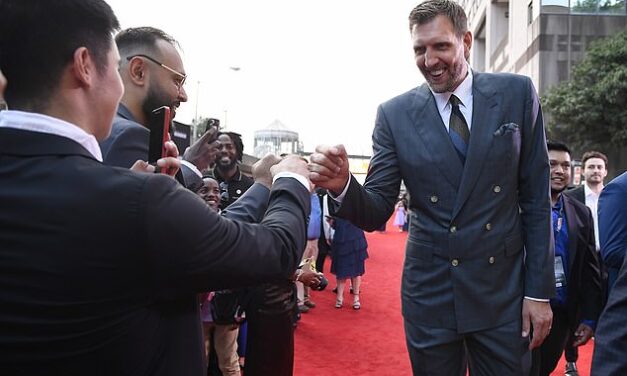 Nowitzki, Gasol, Parker give international flavor to Basketball HoF