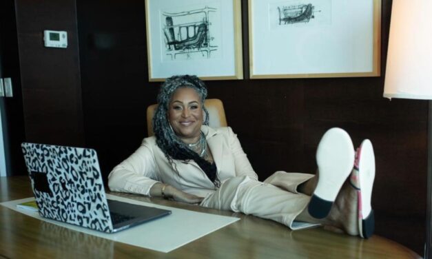 Texas entrepreneur helping women 45 and older start businesses
