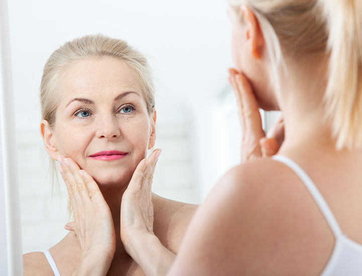 older-woman-prepping-skin