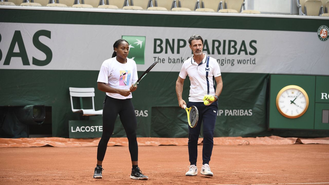 Coco Gauff and her coach Patrick Mouratoglou during a training session on Suzanne Lenglen court on tuesday mai 23, 2023. Roland Garros. Paris. France. PHOTO: CHRISTOPHE SAIDI / SIPA.//04SAIDICHRISTOPHE_0911071/Credit:CHRISTOPHE SAIDI/SIPA/2305240924 (Sipa via AP Images)