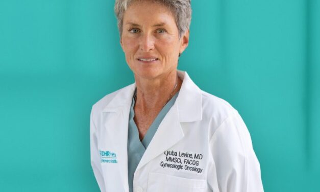 September is Ovarian Cancer Awareness Month: Highlighting the Importance of Early Detection and Comprehensive Care