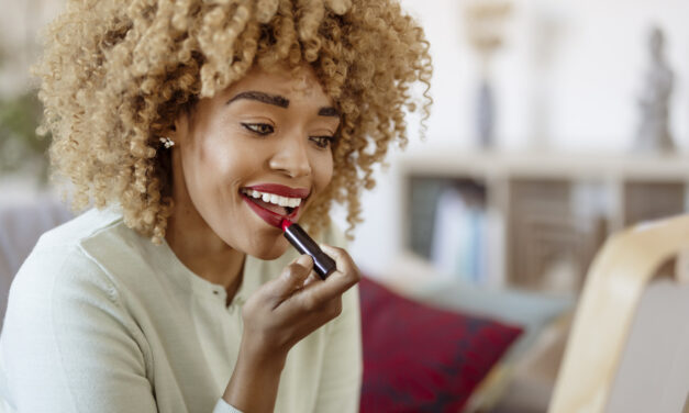 12 Makeup Mistakes That Are Aging You And Tips To Fix Them – Women