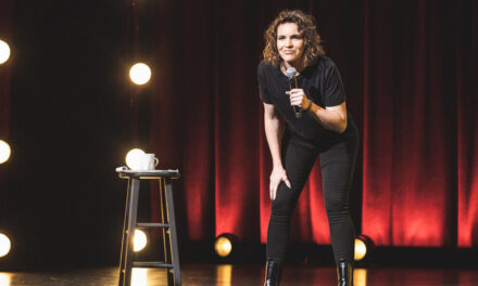 With a Chuckle and a Cool-Girl Smirk, Beth Stelling Moves Up a Comic Class