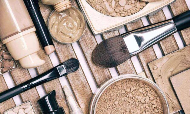 Foundation Makeup Types & Tips