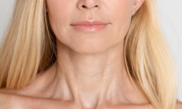The M.D. Approved Lip Gloss Hack That Volumizes Thin Lips + 7 DIY Ways to a Plumper Pout for Pennies