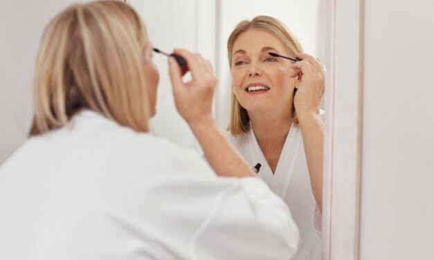 What is Tubing Mascara And Why Women Over 40 Will Want to Try The Viral Formula