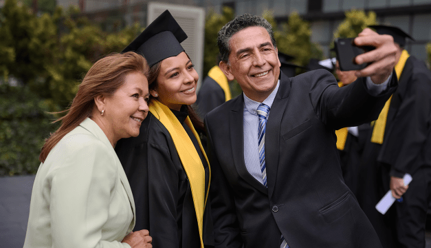 Key facts about U.S. Latinos with graduate degrees