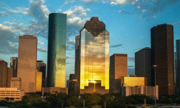 Houston Voters: Next Mayor Should Focus on Crime, Streets and the Economy