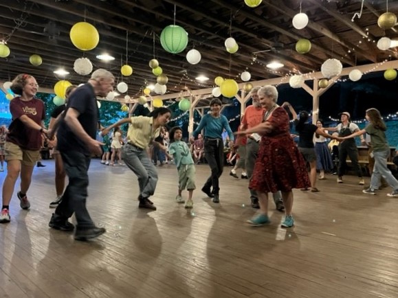 Appalachian Square Dance Callers Making The Scene More Welcoming – West Virginia Public Broadcasting