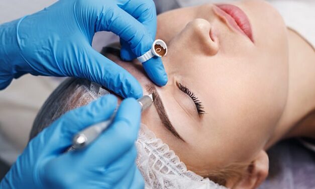 Cosmetics artist reveals ageing makeup mistakes YOU’RE guilty of