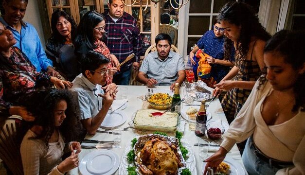 For Thanksgiving, 6 facts about Americans and family