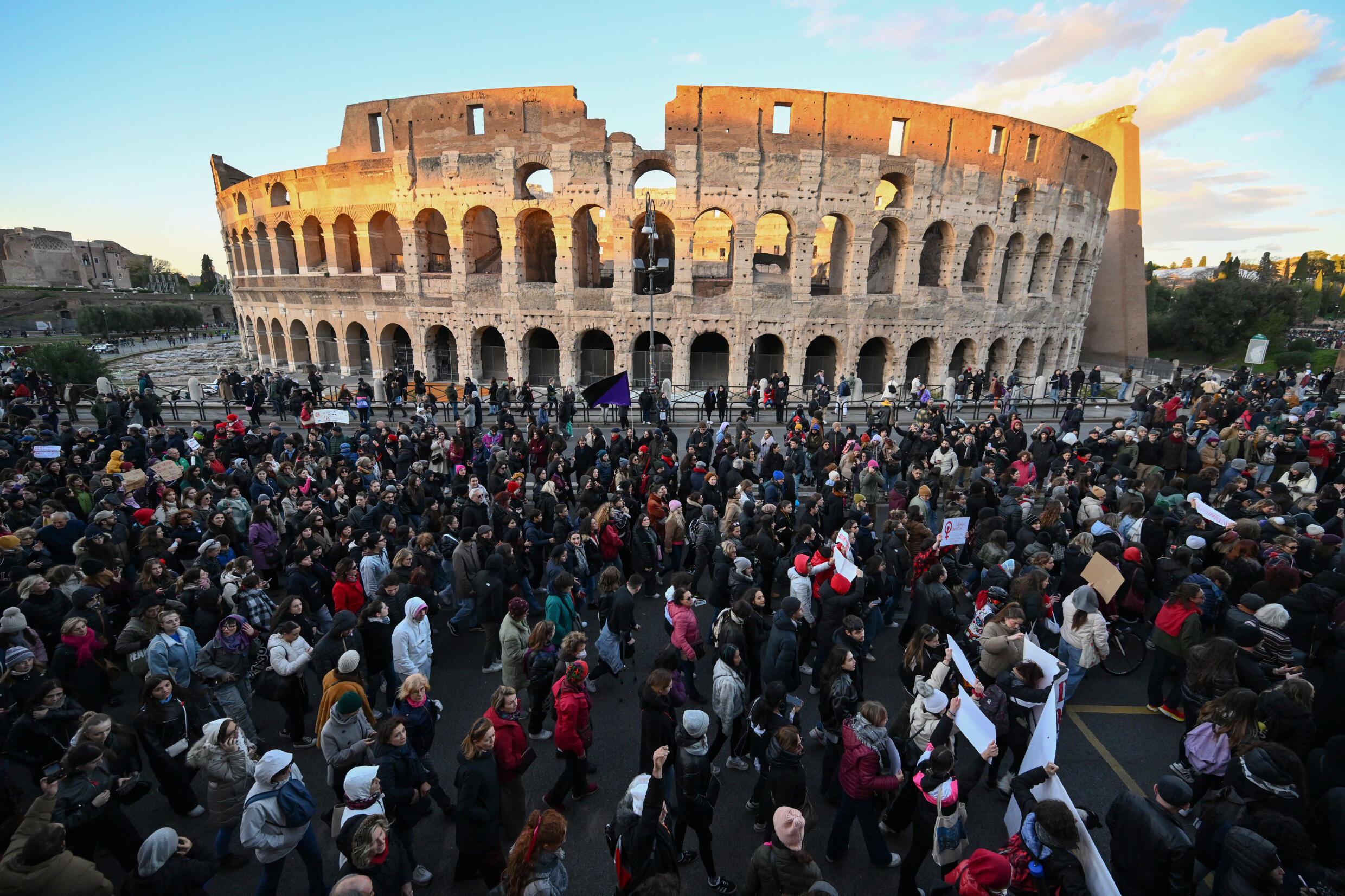 Thousands of people attended a demonstration in Rome