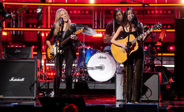 Willie Nelson, Sheryl Crow and Missy Elliott being inducted into Rock & Roll Hall of Fame