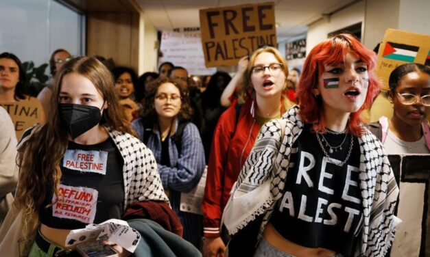 Gaza Protests at Colleges Open a Generational Divide