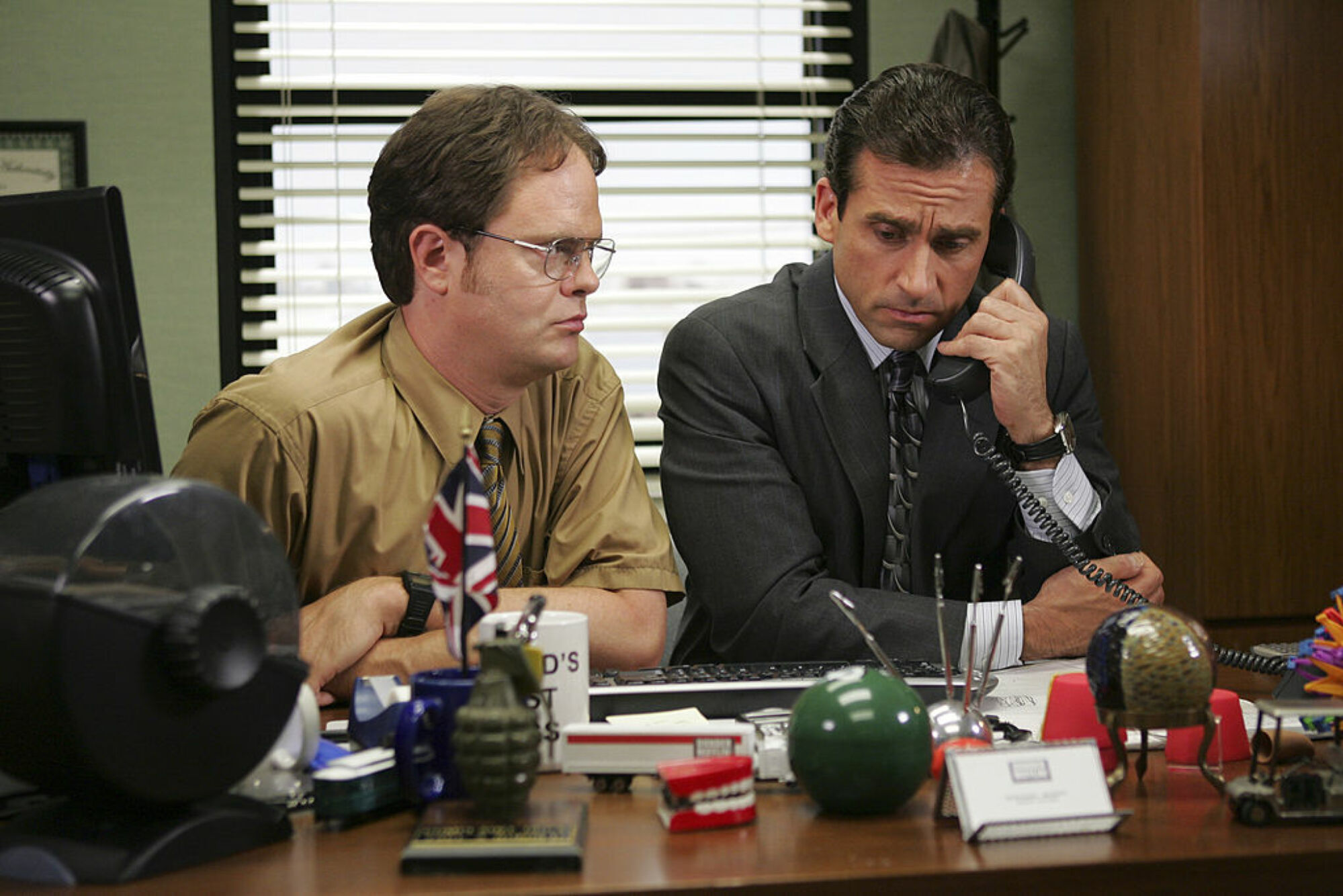 Dwight and Michael take a call.