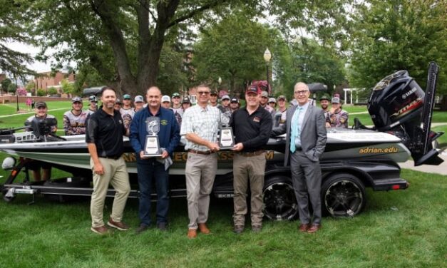 Small colleges bet on new sports to boost enrollment