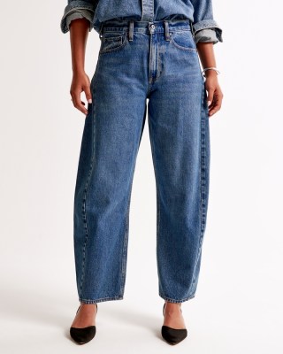 Curve Love Mid Rise Barrel Jean