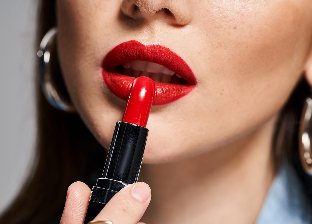 bright-red-lipstick