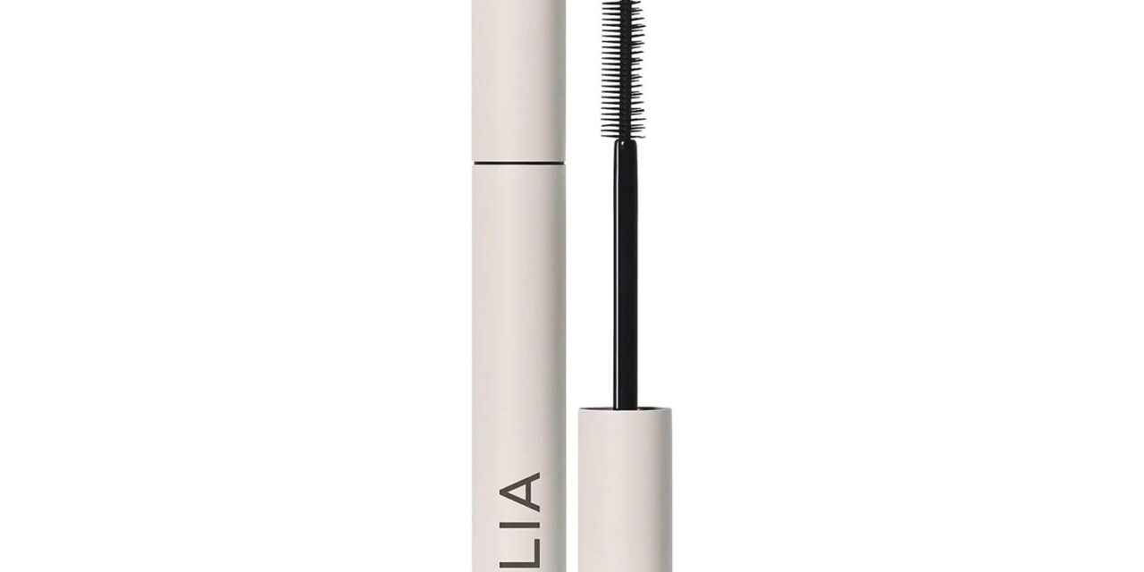 After Testing 54 Mascaras in Our Beauty Lab, These 4 Are Clearly the Best for Older Women