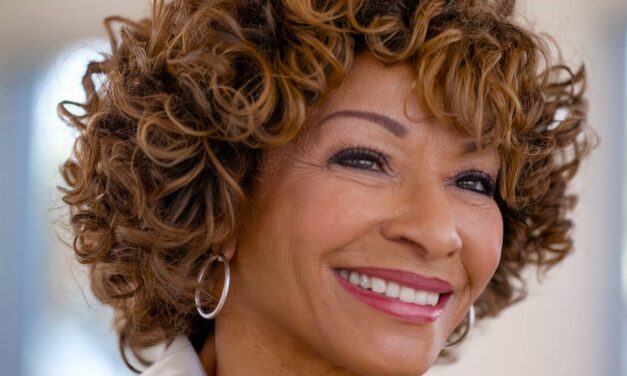 15+ Gorgeous Hairstyles for Black Women Over 60 to Shine in 2025